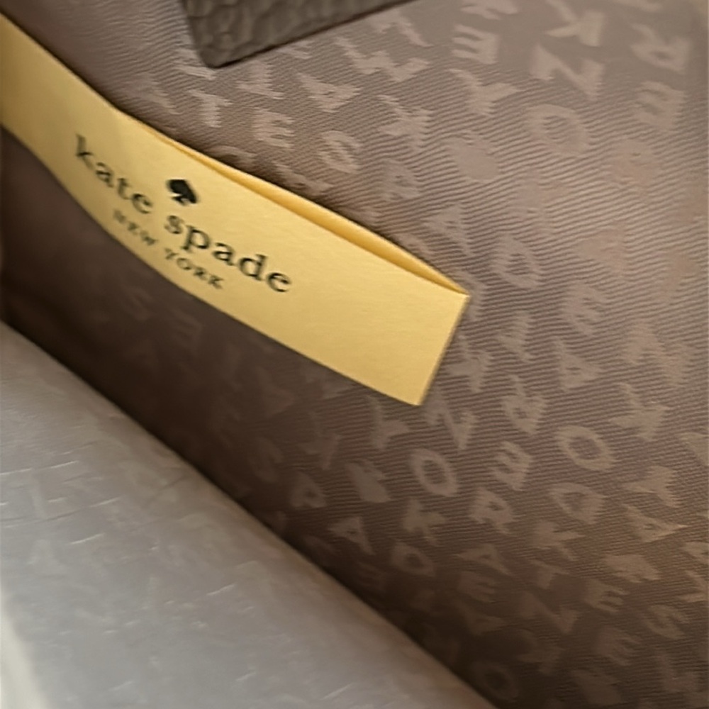 Kate Spade Mulberry Street Gray Pebbled Leather Crossbody Hand Bag- Gorgeous! - Picture 12 of 13
